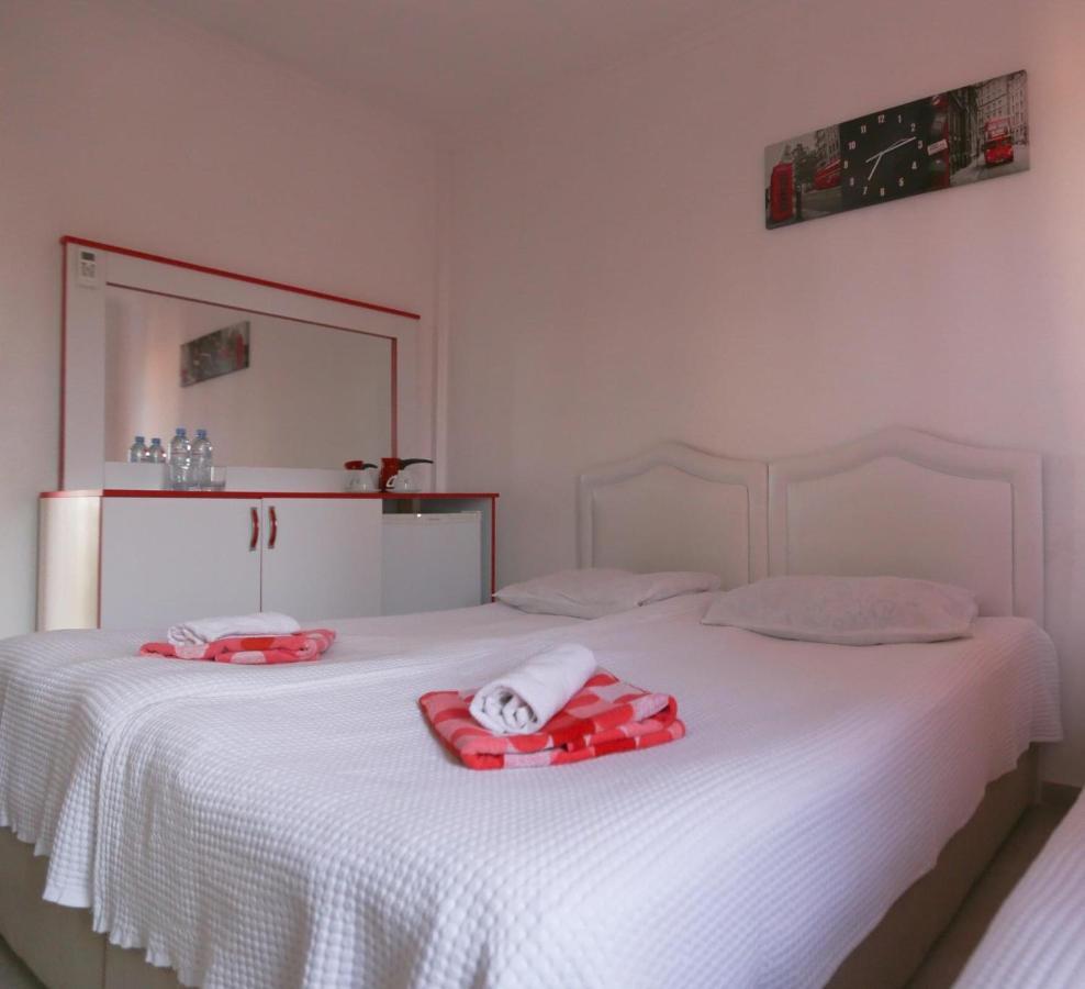 Theodora Hotel Ureki Bagian luar foto
