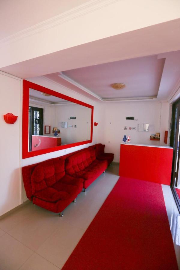 Theodora Hotel Ureki Bagian luar foto
