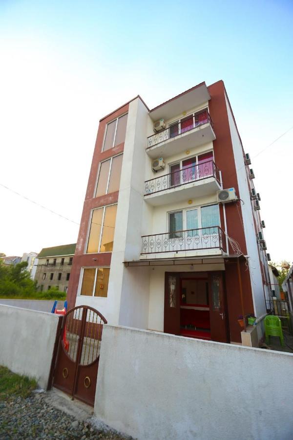 Theodora Hotel Ureki Bagian luar foto