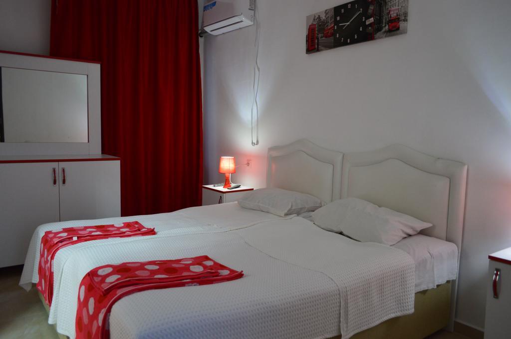 Theodora Hotel Ureki Bagian luar foto