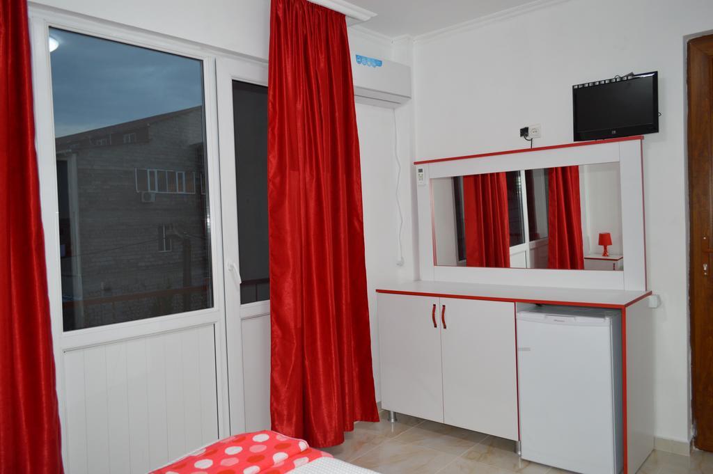 Theodora Hotel Ureki Bagian luar foto